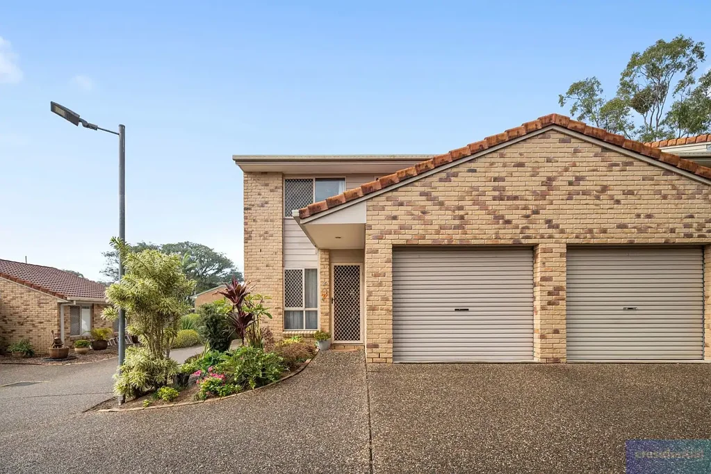 Edens Landing 3ਬੈੱਡਰੂਮ Light‑Filled End Townhouse in a Central, Convenient Pocket