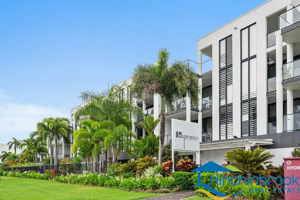 Apartment - Three (3) bedroom, two (2) bathroom, furnished & self contained