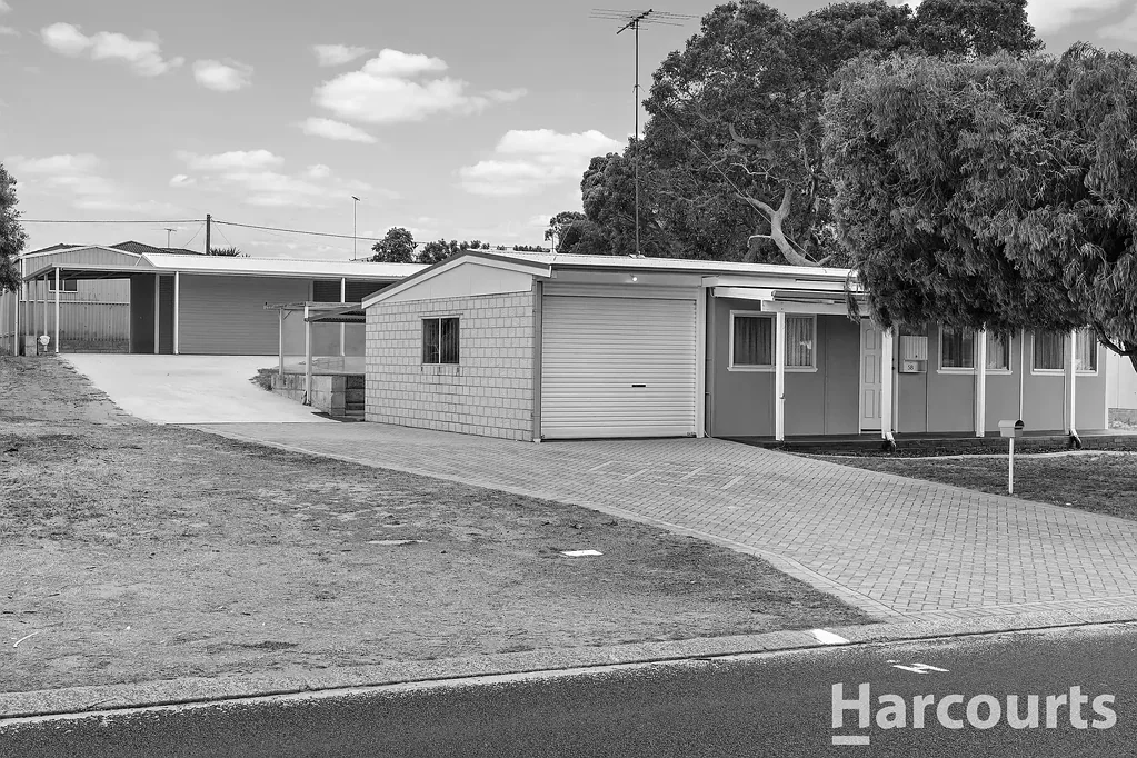 Falcon 3房  Under Offer By HARCOURTS Mandurah - Michael and Christine Goodwin