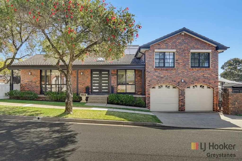 Greystanes 4બેડરૂમ STUNNING SPLIT LEVEL CORNER IN THE BEECHWOOD ESTATE!!! OPEN SATURDAY AT 10AM