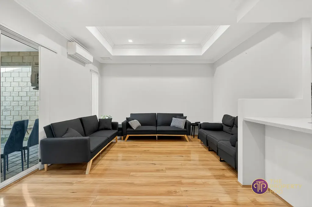 Madeley 3 Slaapkamer ✨ Style, Comfort & Convenience – No Strata Fees! ✨ - Perfect First Home - Investment - Down Size