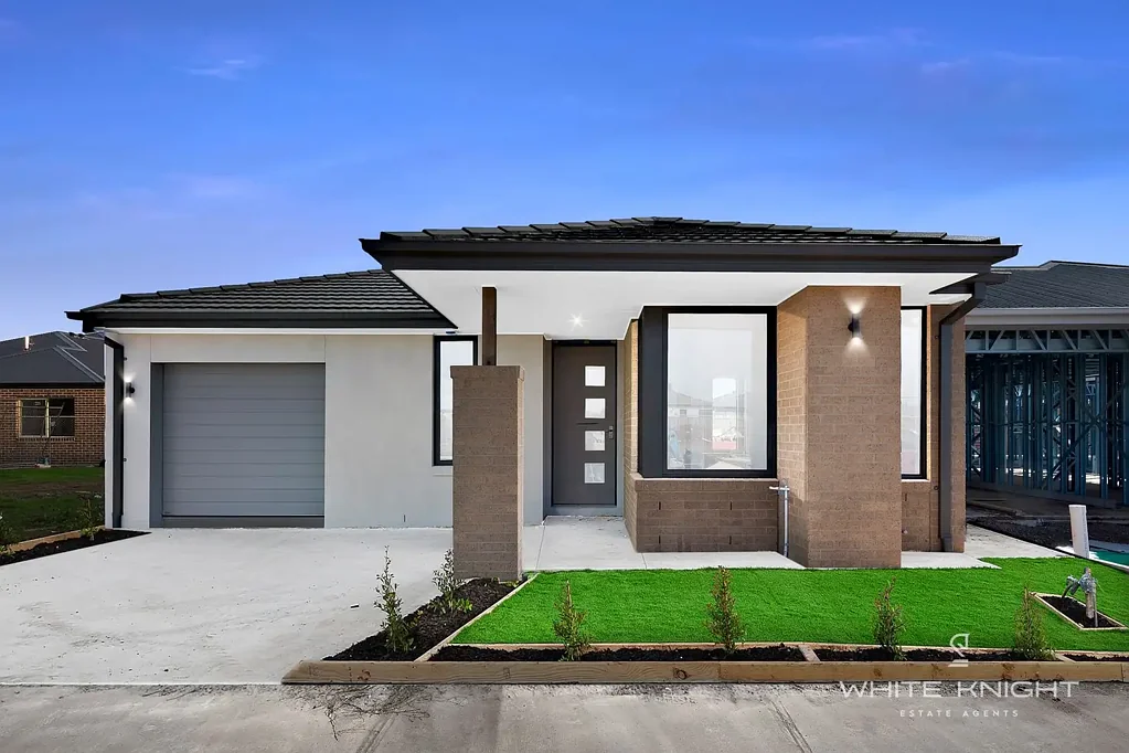 Fraser Rise 4房  A perfect new address : Unpack and start living !