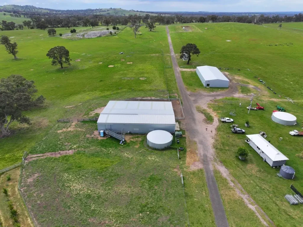 Elphinstone Over 1km of Coliban River Frontage