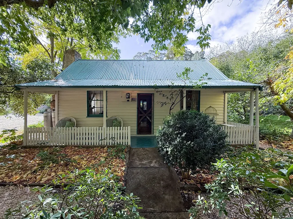 Golden Point 3 Slaapkamer Golden Point Cottage – A Private Sanctuary Steeped in History and Soul