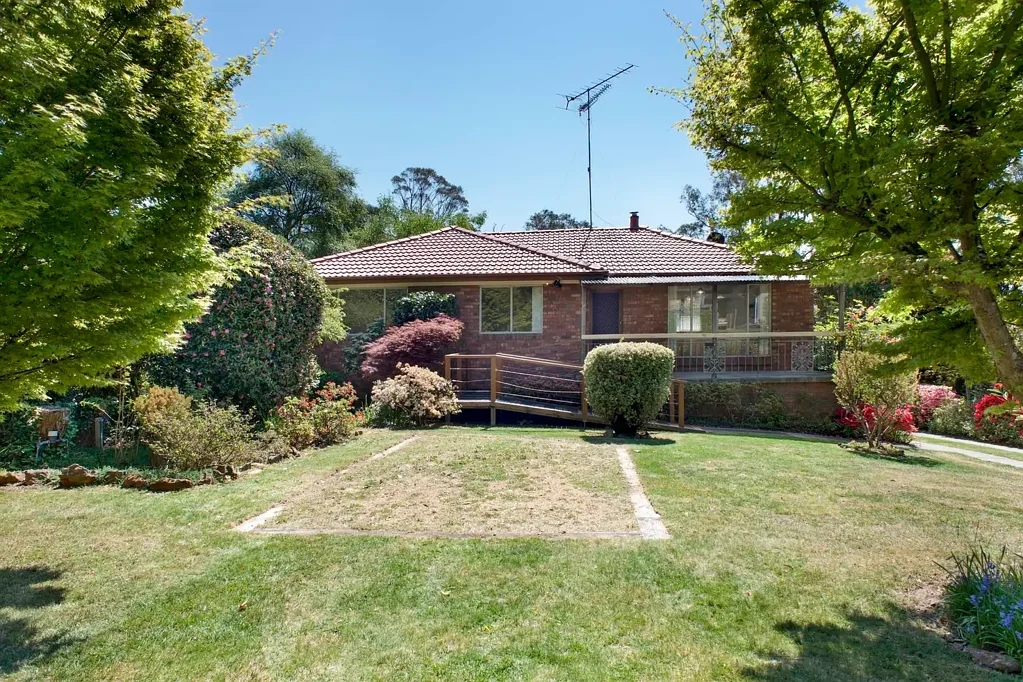 8 Sixth Avenue, Katoomba, NSW 2780