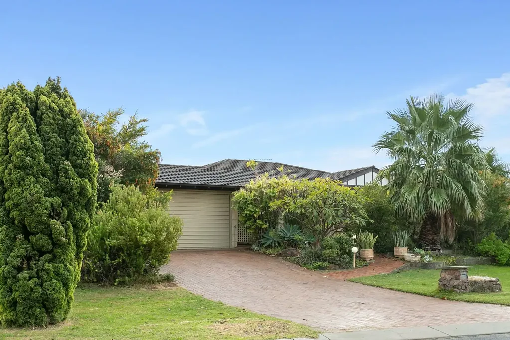1 Tessa Court, Duncraig, WA 6023