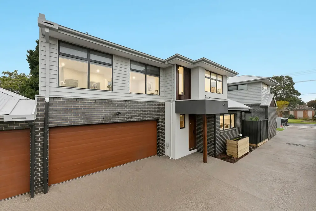 2/24 Stenhouse Avenue, Brooklyn, VIC 3012