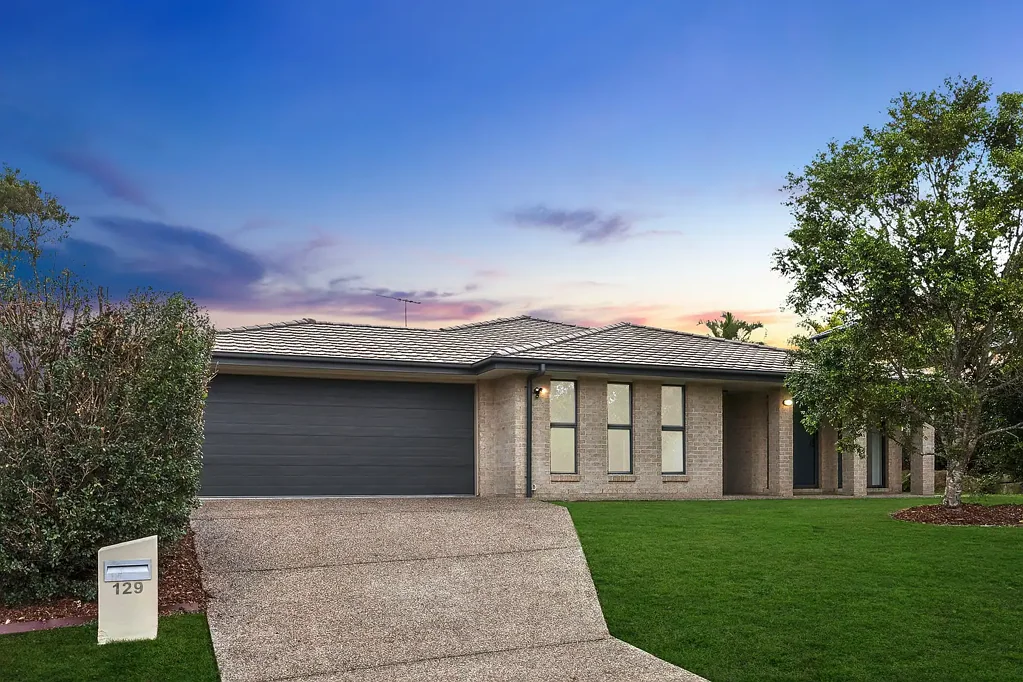 Upper Kedron 4 Bedroom Family Living in a Peaceful Upper Kedron Pocket