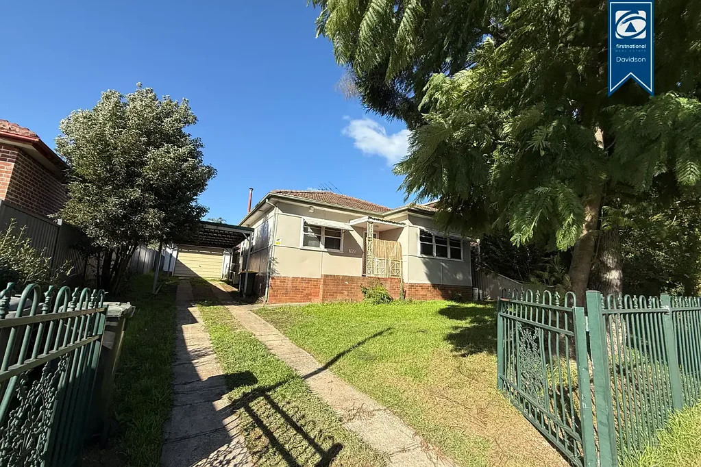 WATER & LAWN MAINTENANCE INCLUDED