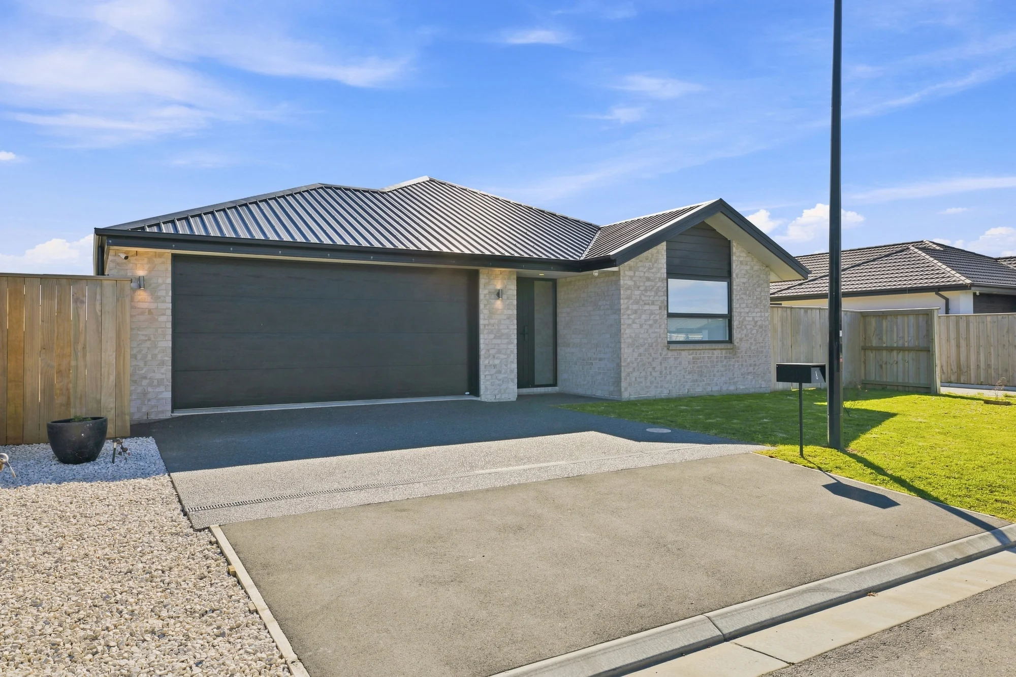Rolleston 4 Bedroom Clear Instructions — Seriously Selling!