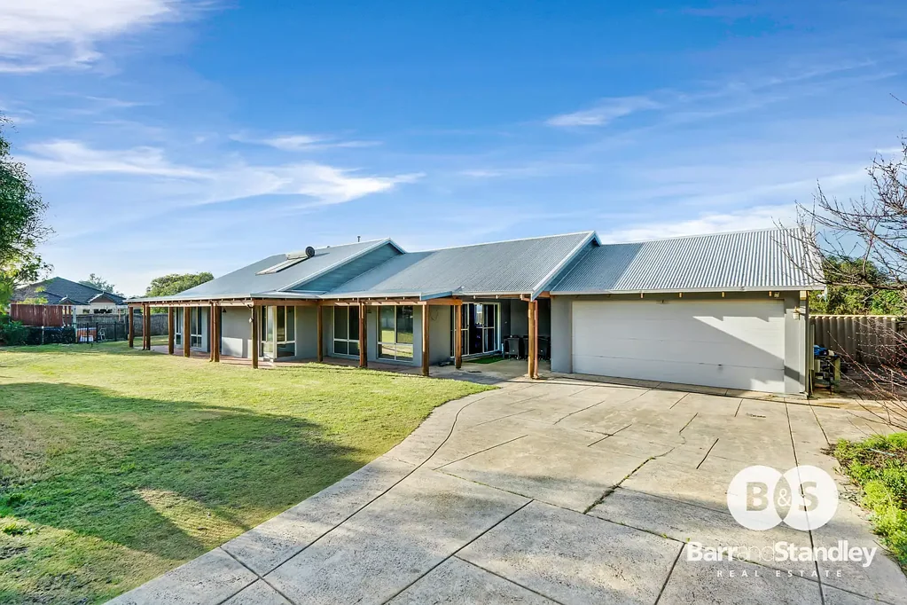 15 Hutt Drive, Dalyellup, WA 6230