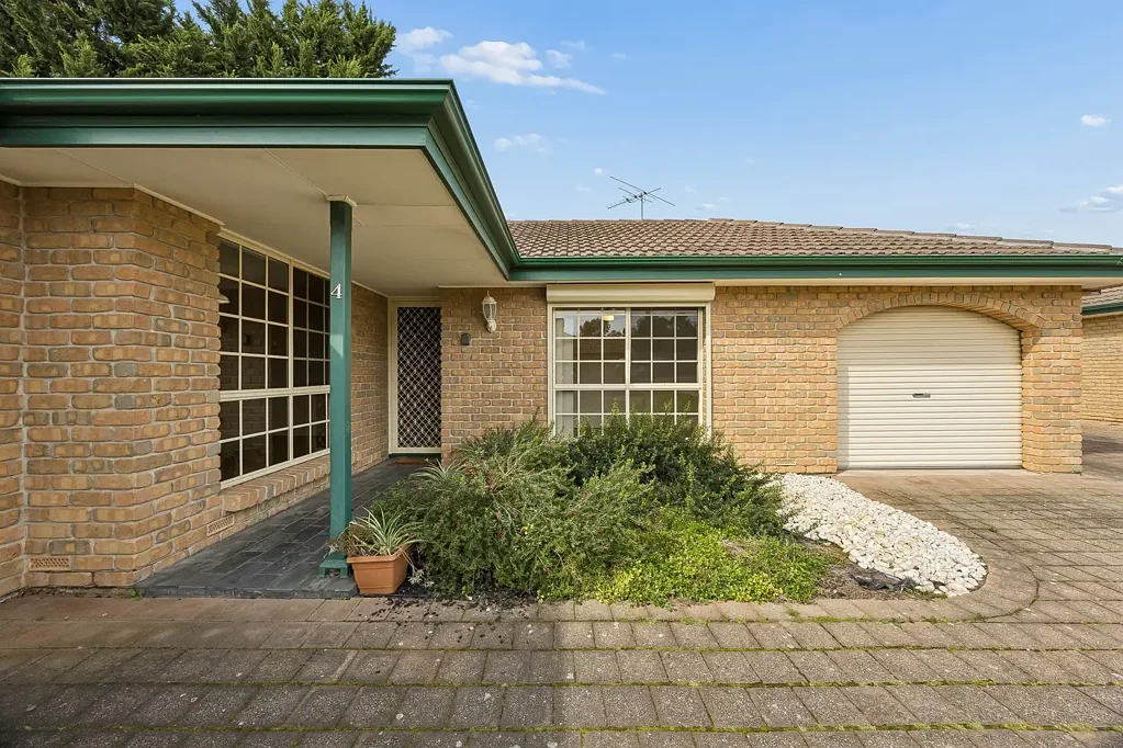 Morphett Vale 2房  A Classic Colonial