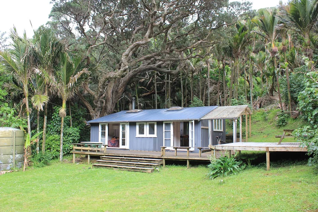 122 Garden Road, Piha, Waitakere City, Auckland