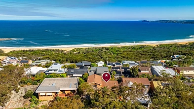 Killcare Heights 4 Bedroom Motivated Vendors! Coastal Hideaway with Ocean and Bay Views.