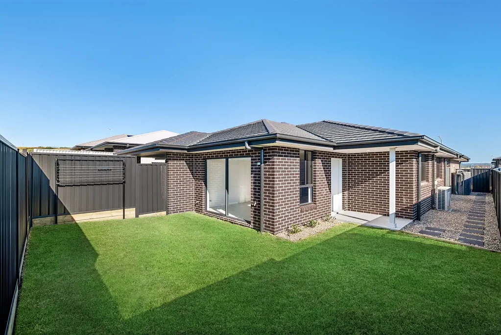 Modern, Light-Filled Granny Flat in a Prime Location