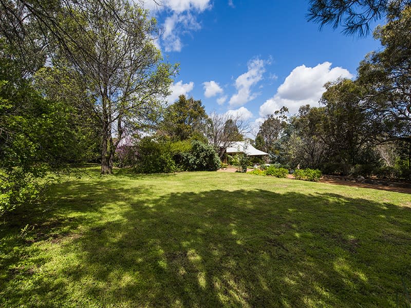 34 JOHN FARRANT DR, GOOSEBERRY HILL WA 6076, 0房, 0浴, House