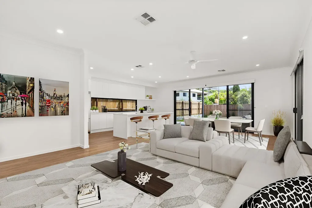 CONTEMPORARY HOME