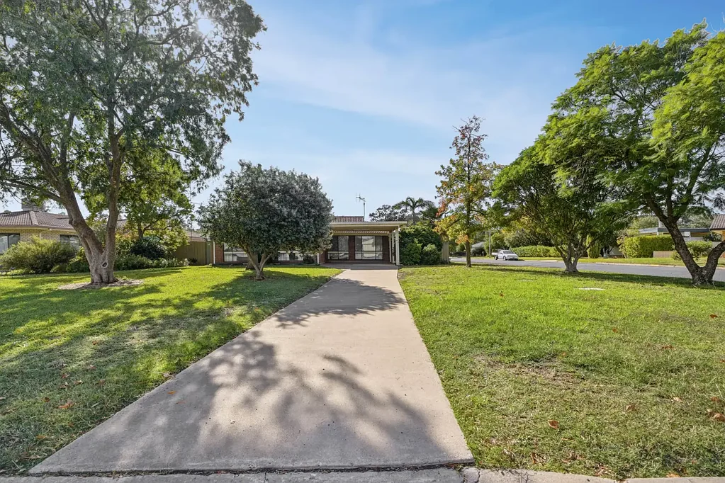 18 Glen Street, Warren, NSW 2824