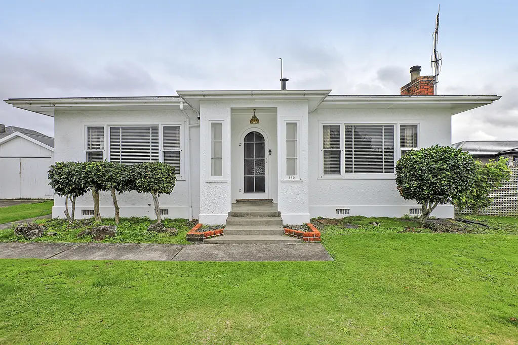 Saint Leonards 2chambre Timeless Charm With Potential