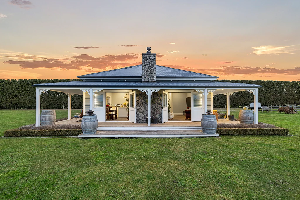 West Melton Your dream home - Verandah days and Country ways