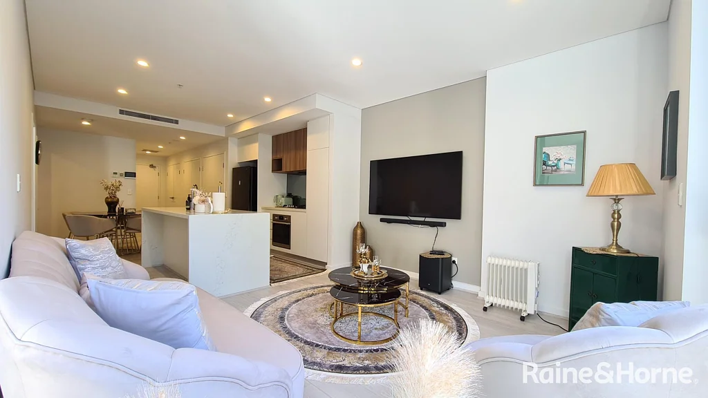 Modern Norwest Living in a Prime Location!