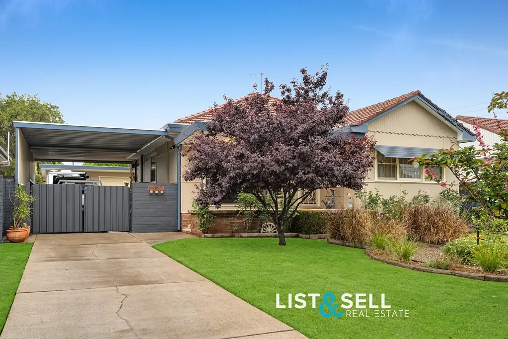 8 Cedric Street, Macquarie Fields, NSW 2564