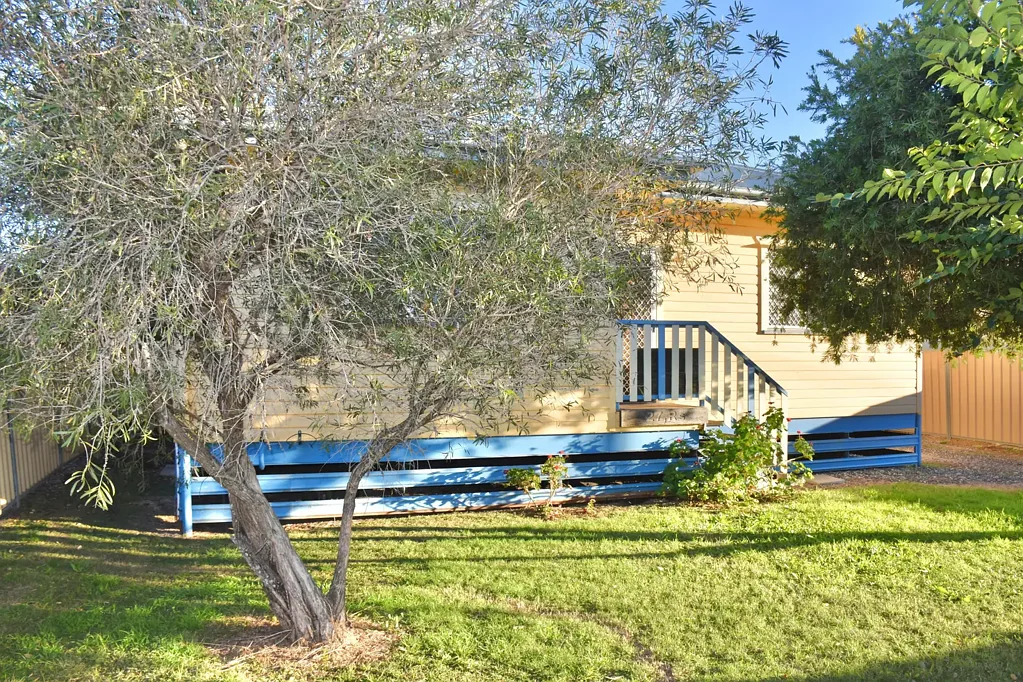 27 Gannan Street, Clifton, QLD 4361