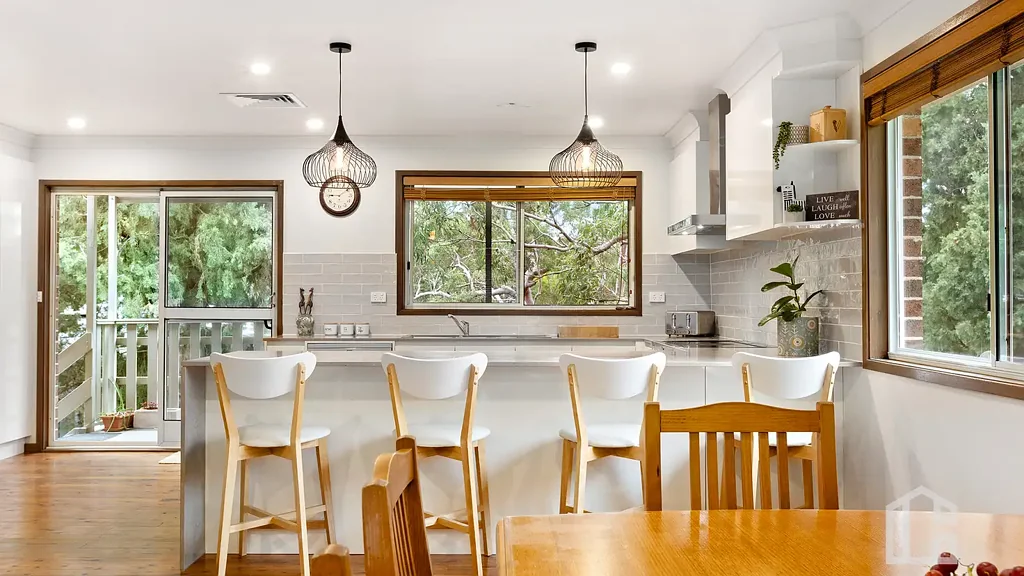 Springwood 4Moenga Elevated brick home with an attractive frontage to Lalor Drive - Open Home Saturday 27th June, 12pm - 12.45pm.