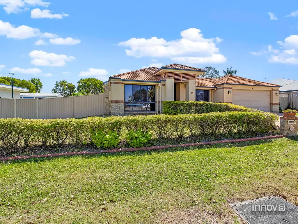 Spacious Dual Living Home on large block in North Rise Estate
