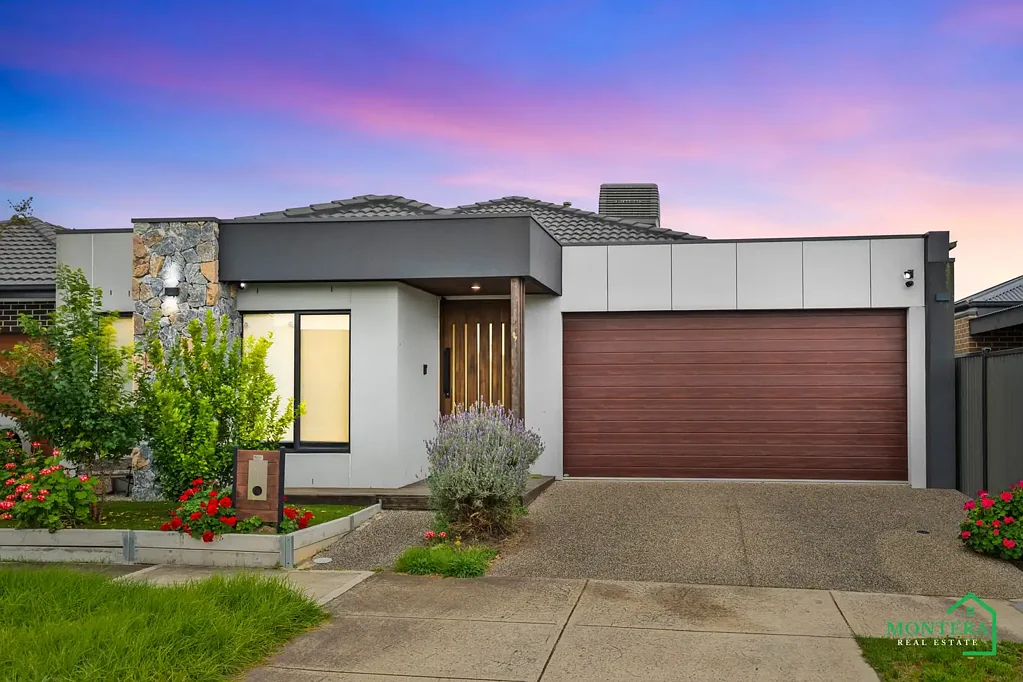Craigieburn 3房 Craigieburn便捷区域 现代设计 3卧2卫 主卧套间 双车位车库 低维护庭院 安全系统 高天花板 家庭娱乐首选 Stylish Family Living in a Prime Growth Location