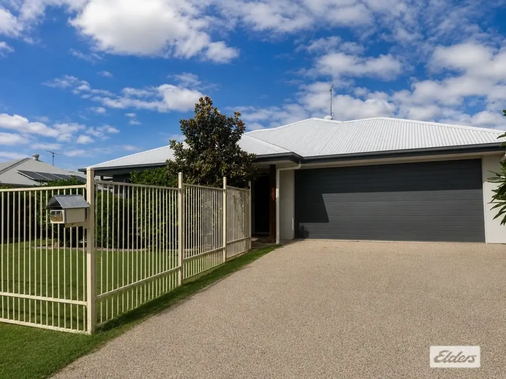 Beautiful Family Home in Mayfair Estate!