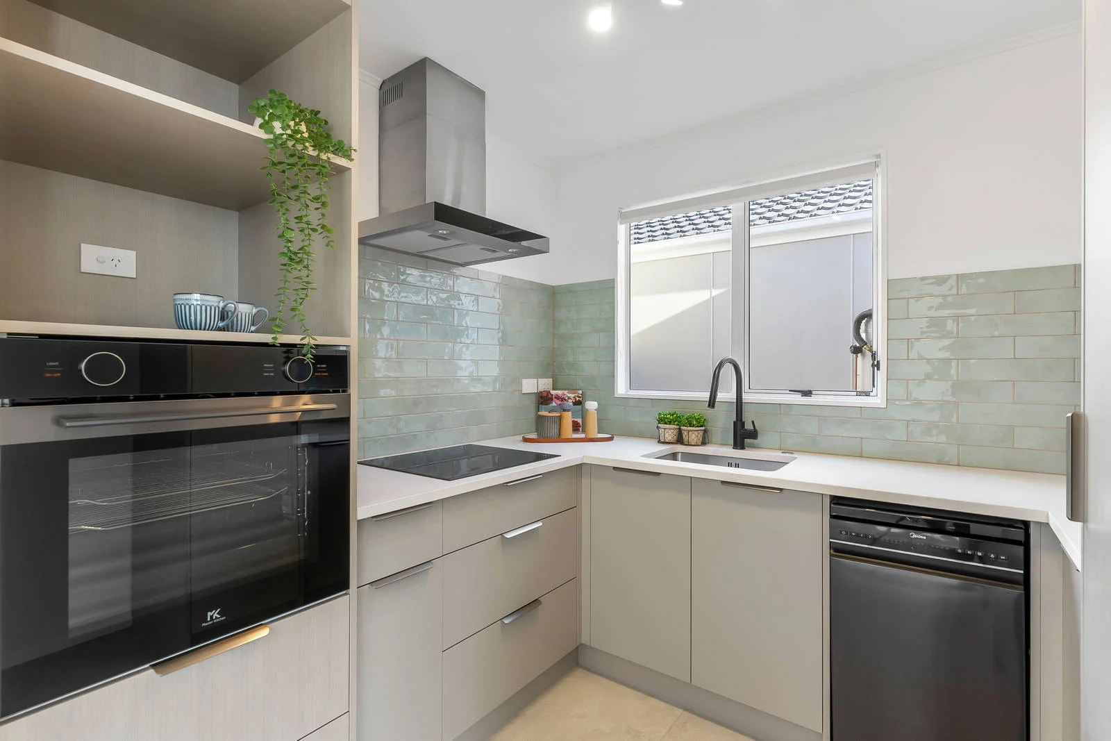 Mount Roskill 2ਬੈੱਡਰੂਮ Refined Living in a Private, Boutique Enclave.