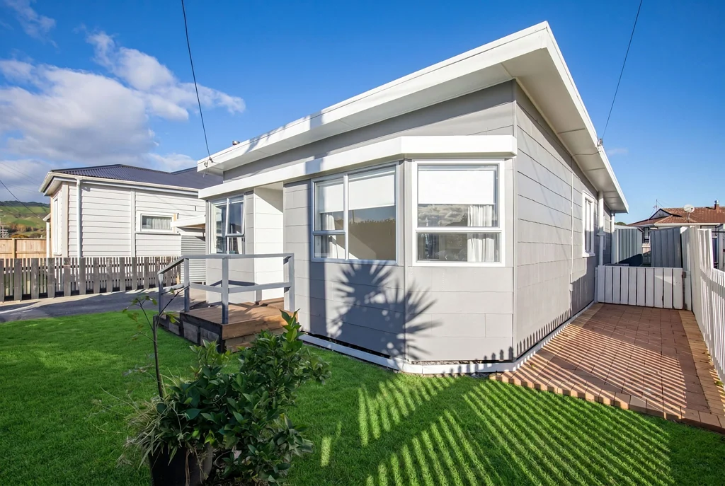 Paeroa 2 Bedroom Beautifully Refreshed & Ready To Enjoy