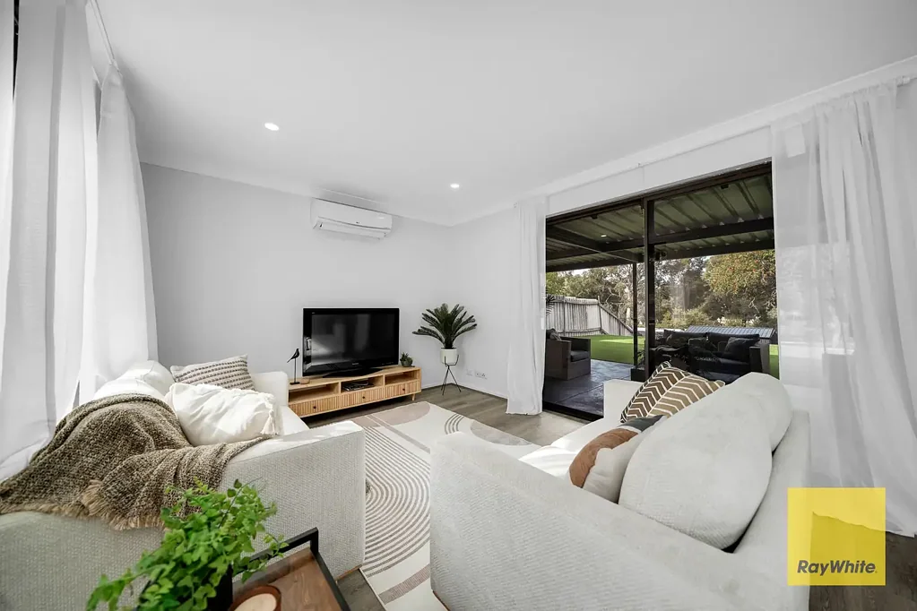 Glen Forrest 4房  BEAUTIFULLY RENOVATED HOME IN THE HILLS