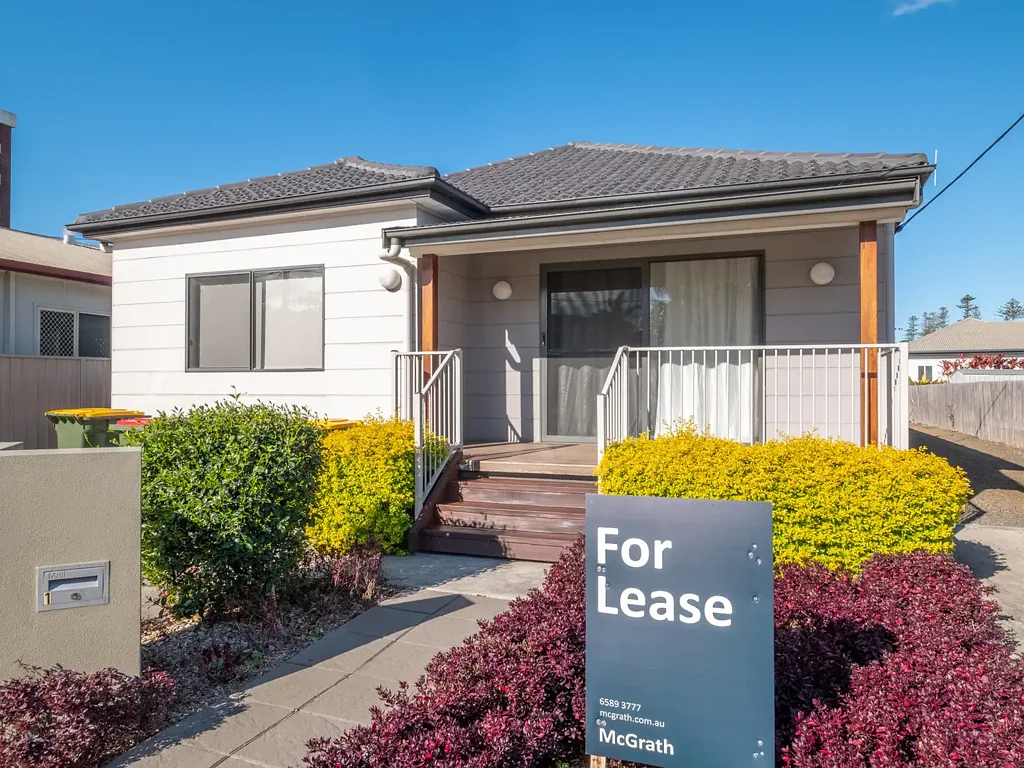 Refurbished, single-level furnished at Town Beach