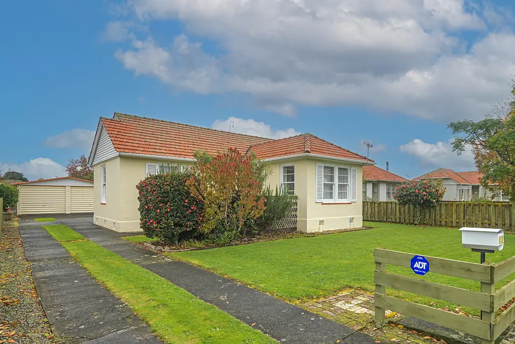 112 Savage Crescent, West End, Palmerston North, Manawatu-Wanganui