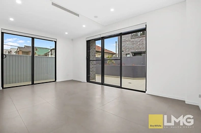 1/103 Church Street, Lidcombe, NSW 2141, 4房, 3浴, House