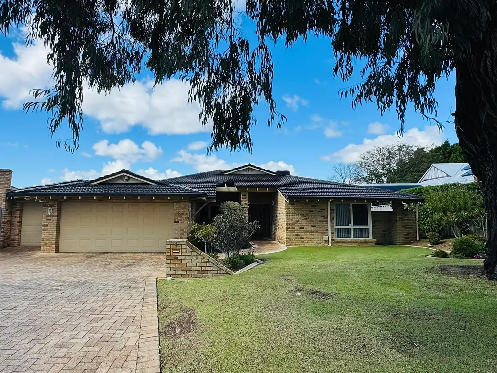 Winthrop 4房  UNDER OFFER - HOME OPENS CANCELLED