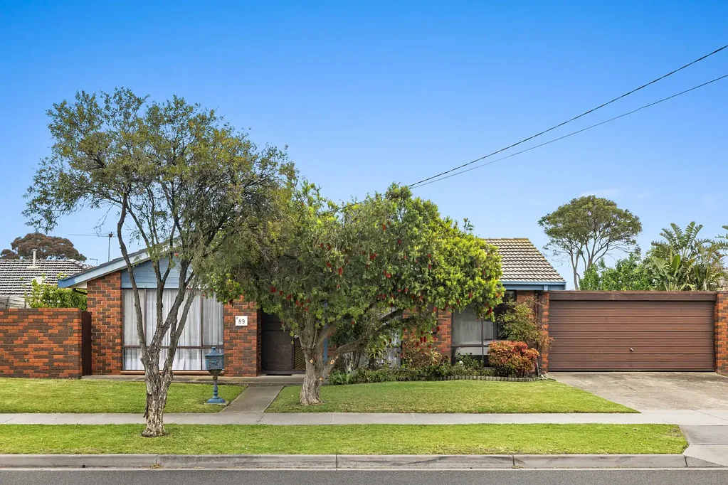 Edithvale 2침실 Potential Rich Standalone Appeal In Gardens Galore