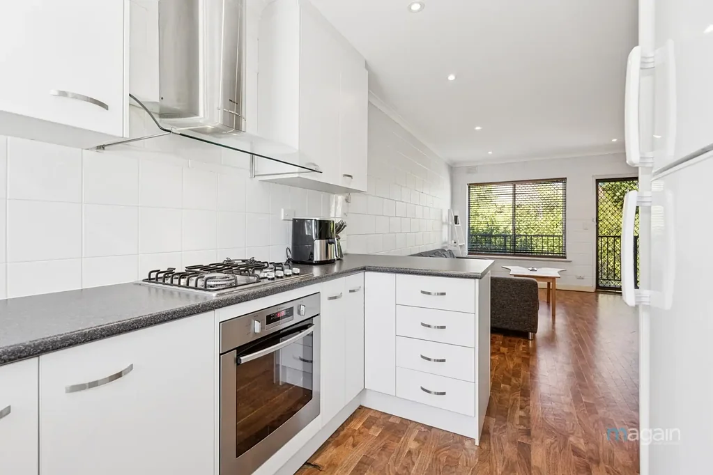 16/2 Emerson Road, Black Forest, SA 5035