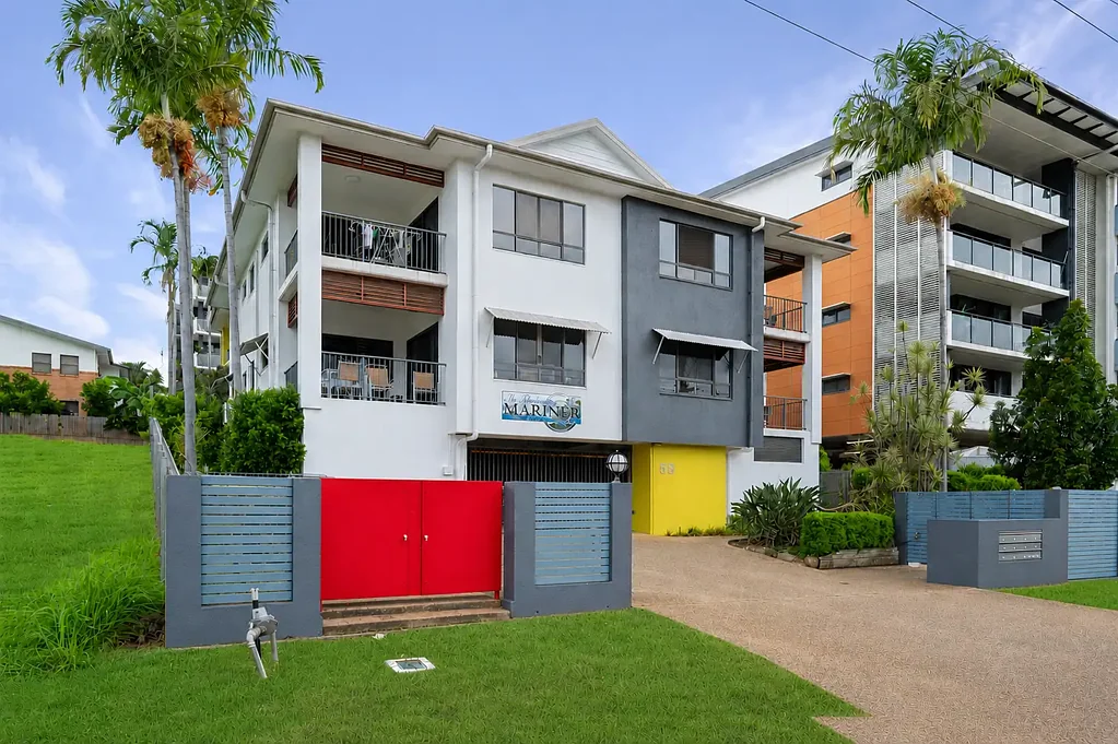 Fully Furnished Apartment in the Heart of Gladstone CBD