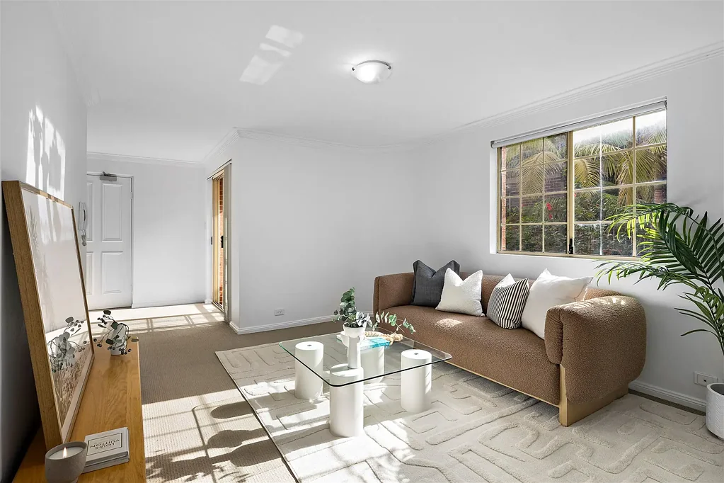 Fully Furnished! Quiet, Spacious, Convenient