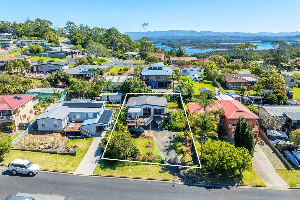 73 Salmon Street, Tuross Head, NSW 2537