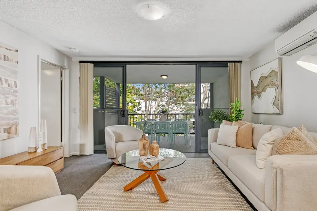 Toowong 2Zimmer Top Floor Apartment Offering Lifestyle, Location and Value in Centro@Toowong