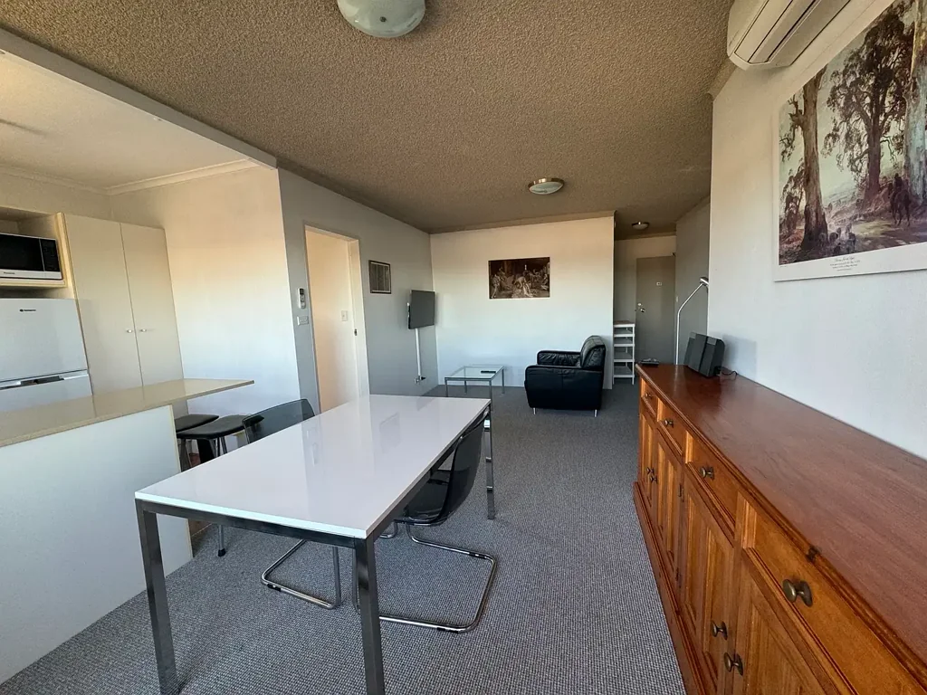 1 Bedroom Fully Furnished Unit for Rent in the heart of Newtown, Sydney