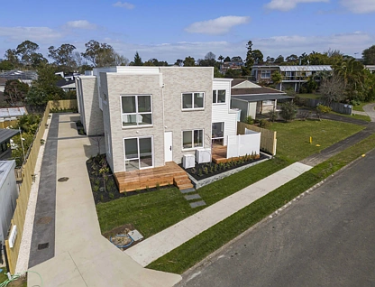Lot 1&2/4 Towra Place, Botany Downs, Manukau City, 4 Kuwarto, 2 Banyo, House