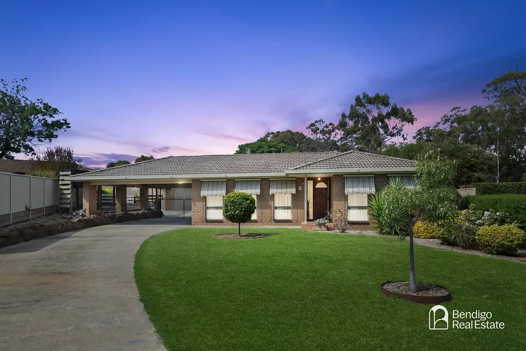SPACIOUS FOUR-BEDROOM FAMILY HOME WITH GENEROUS OUTDOOR ENTERTAINING