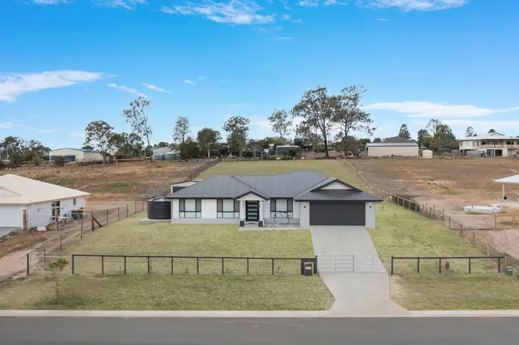 Hatton Vale 4Kwarto Why Wait to Build When You Can Move Straight In?