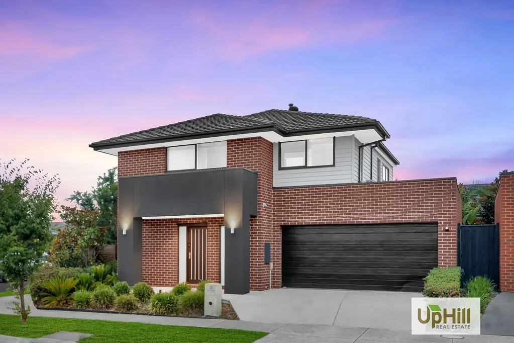 15 Elmtree Crescent, Clyde North, VIC 3978
