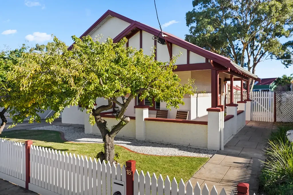 18 Hampton Crescent, Largs Bay, SA 5016
